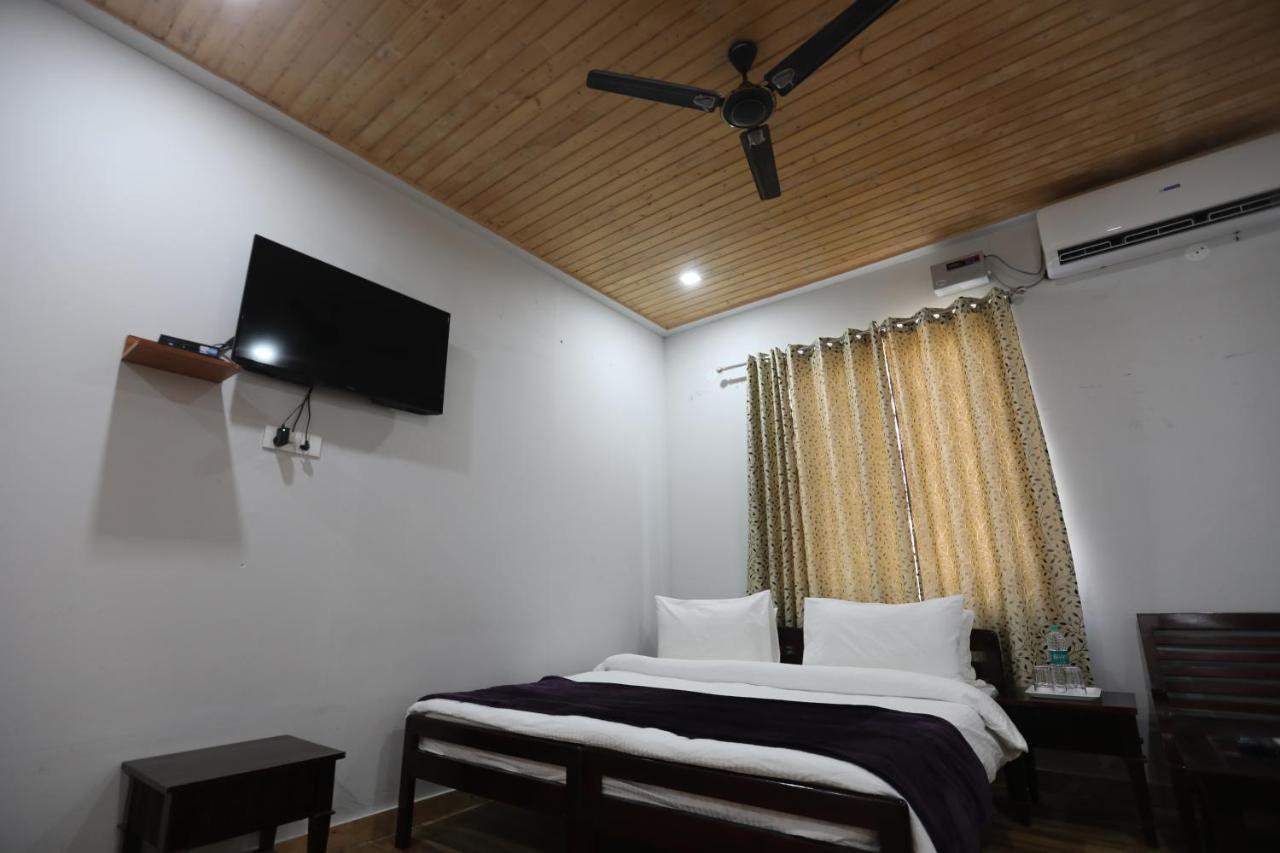 Le Roi Floating Huts & Eco Rooms Tehri New Tehri Eksteriør billede
