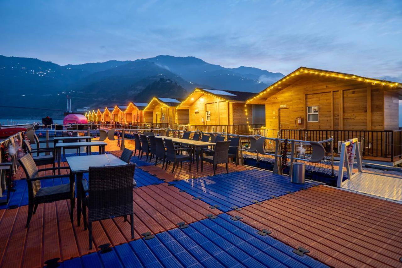 Le Roi Floating Huts & Eco Rooms Tehri New Tehri Eksteriør billede